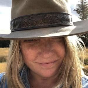 Meet your Posher, Kelly